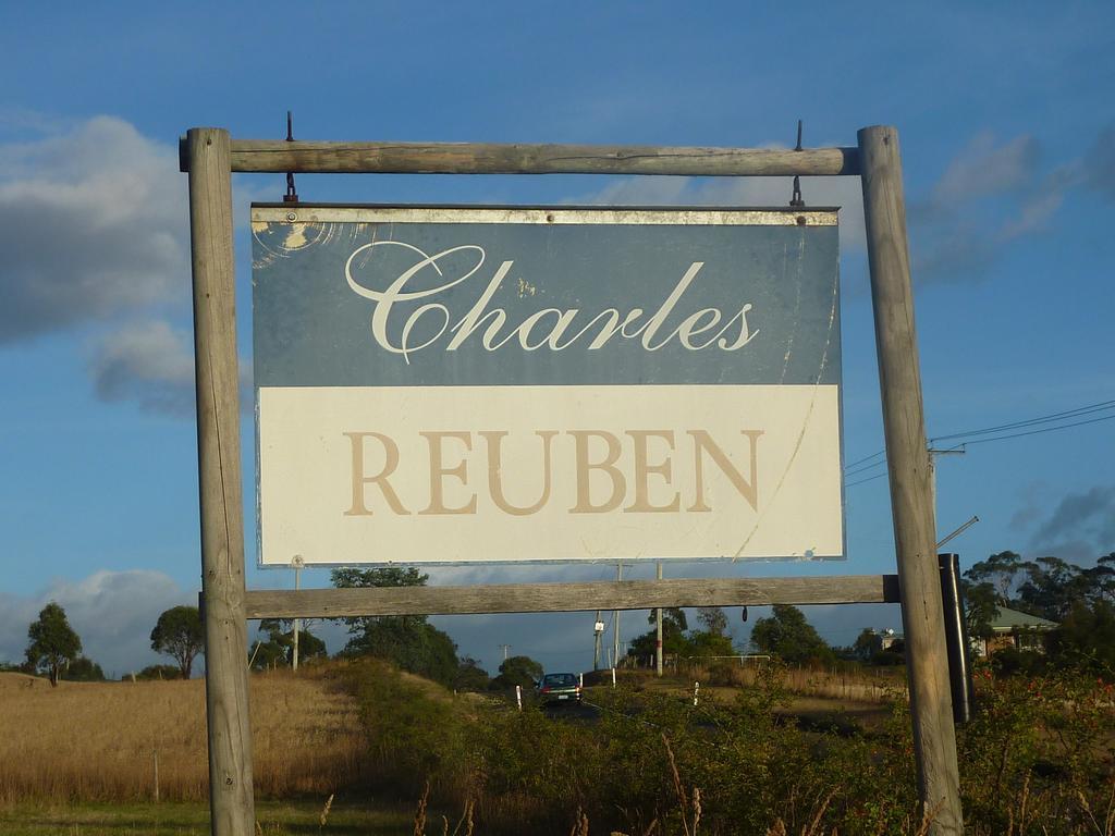 Charles Reuben Estate Guest House โฮบาร์ต ภายนอก รูปภาพ